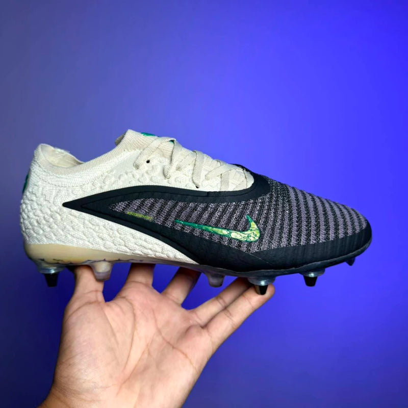 Nike Phantom - Trava mista